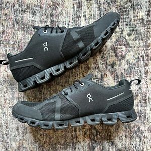 On Cloud Waterproof Running Shoes 11.5